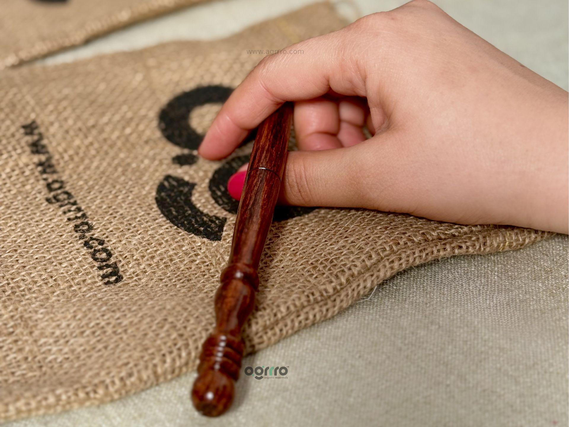 Best hand carved wooden pen for office use of for decoration.