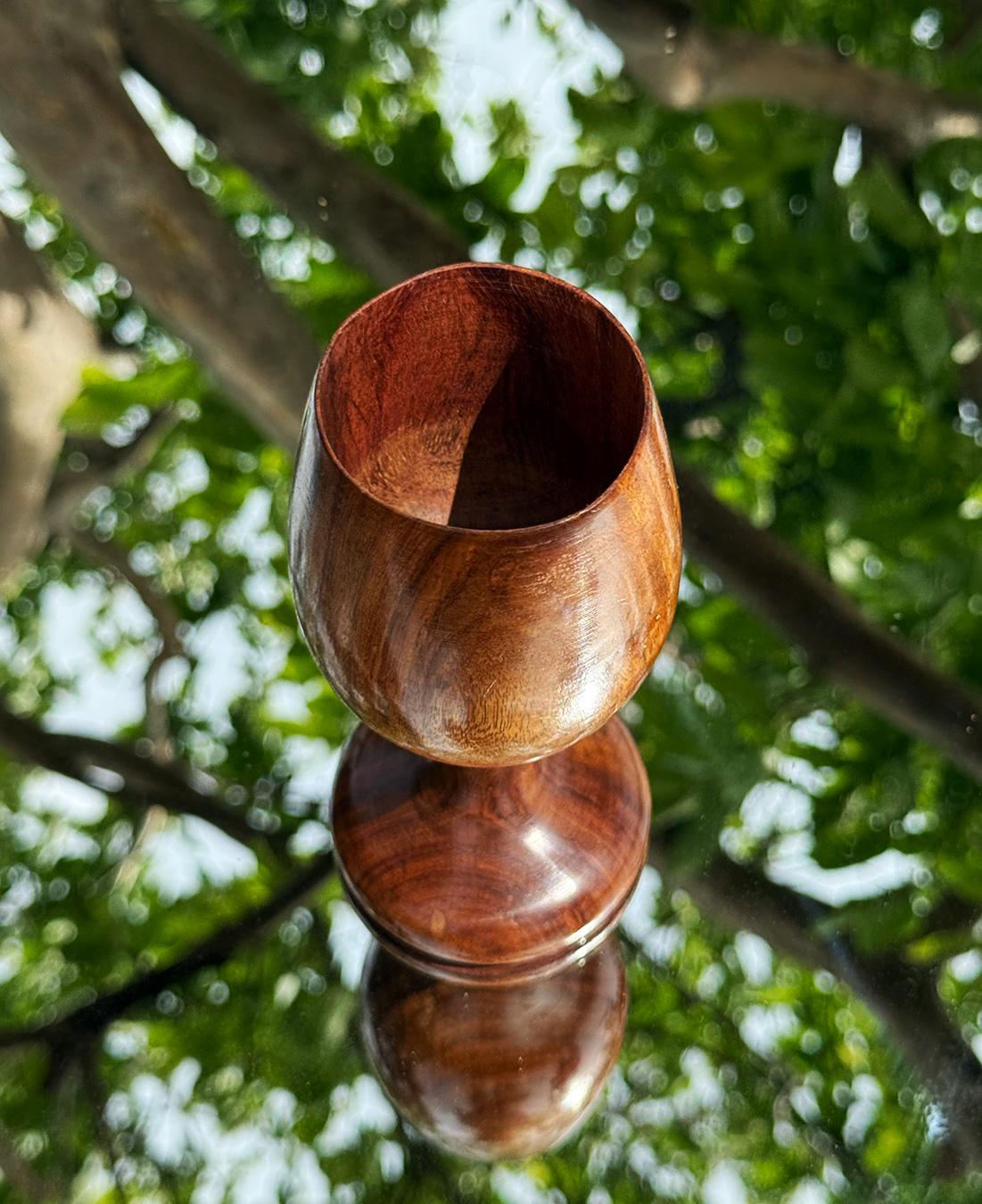 Handcrafted_Wooden_Wine_Glass