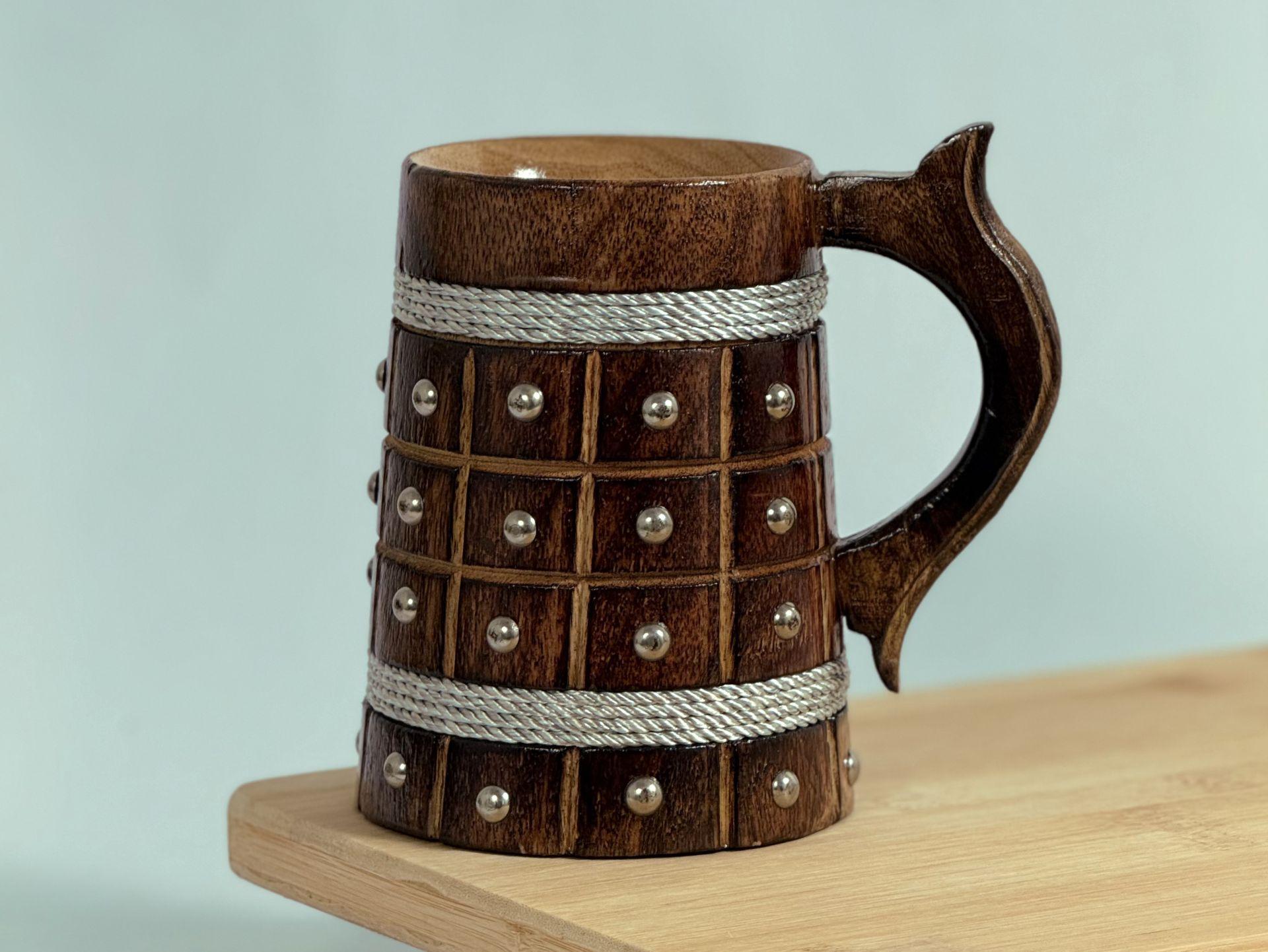 this is the beautiful and best handcrafted wooden beer mug for beer lovers and home decor lovers made of eco friendly mango wood and packed in eco friendly plastic free packaging. Buy the best quality handcrafted wooden beer mug on agrrro.com.