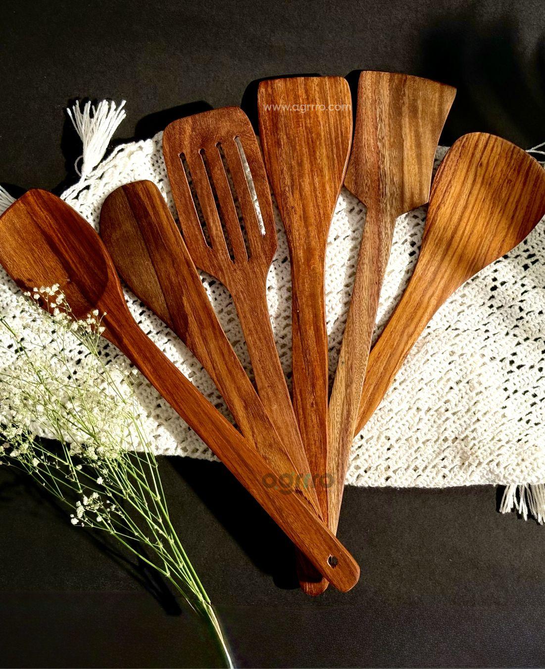 This is the beautiful and best handcrafted wooden spatula, best handcrafted spatula for decor lovers. Buy world's best handcrafted wooden spatula or wooden spoons on www.agrrro.com. This is the best way to decorate your kitchen and having snacks with your loved ones.