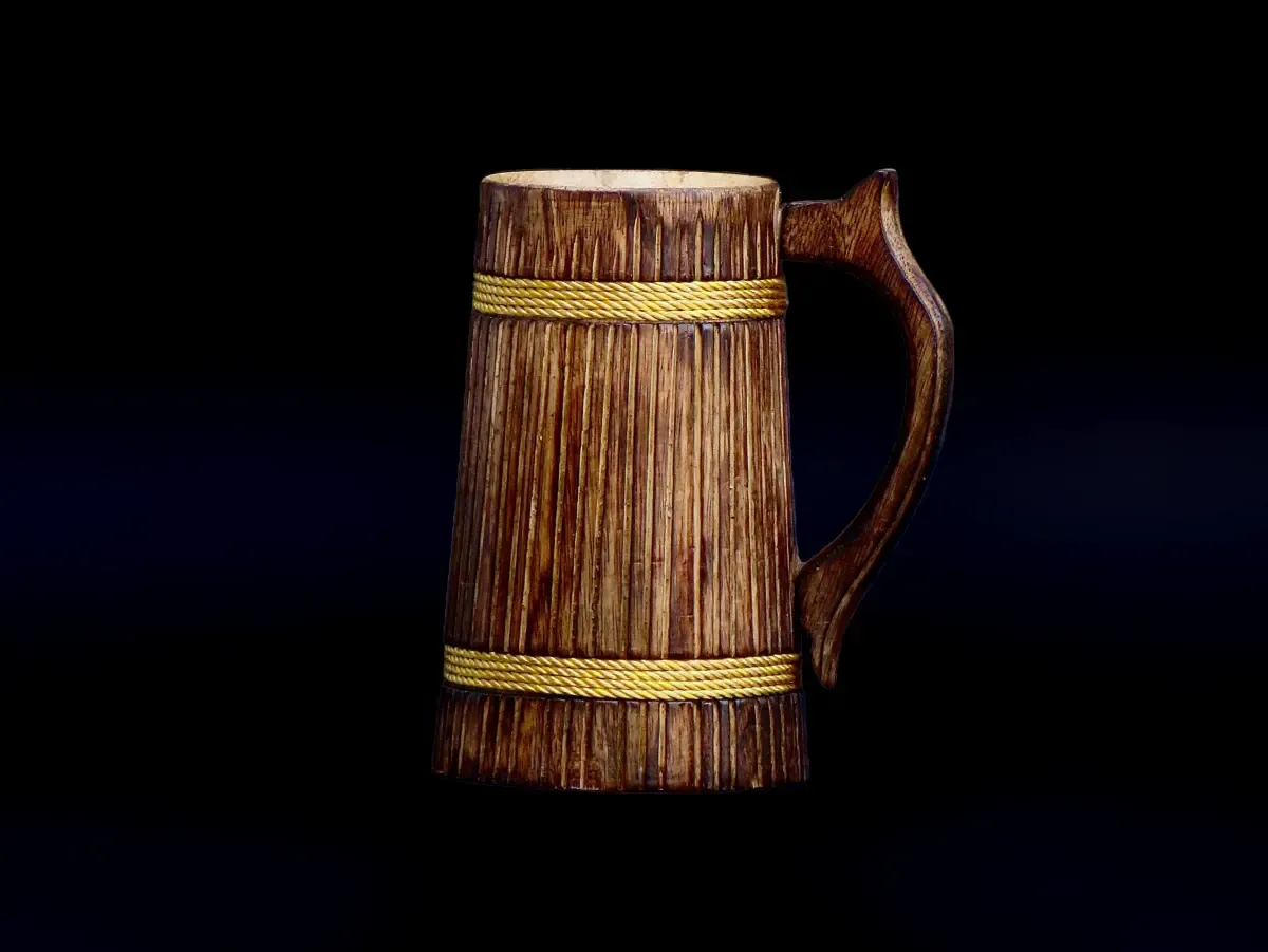 this is the beautiful and best handcrafted wooden beer mug for beer lovers and home decor lovers made of eco friendly mango wood and packed in eco friendly plastic free packaging. Buy the best quality handcrafted wooden beer mug on agrrro.com.