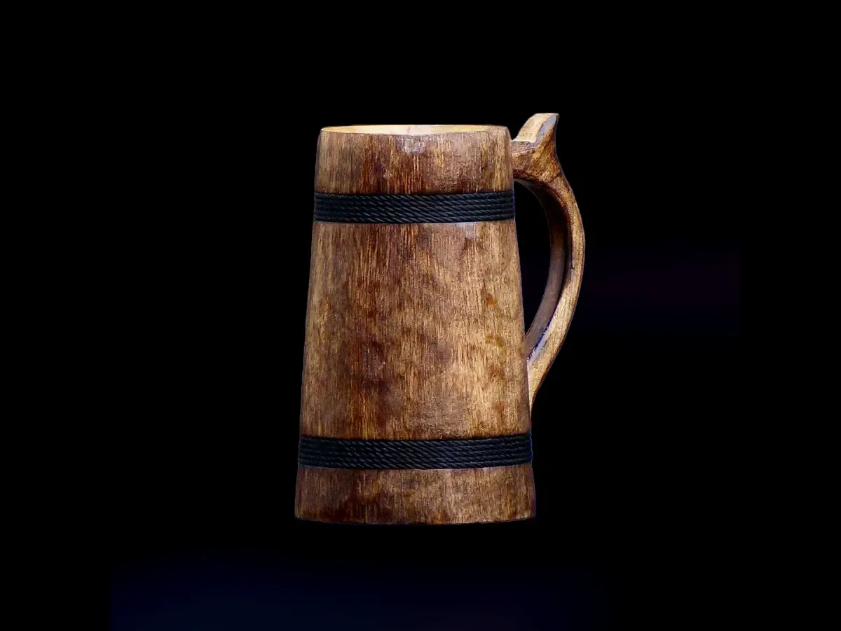 this is the beautiful and best handcrafted wooden beer mug for beer lovers and home decor lovers made of eco friendly mango wood and packed in eco friendly plastic free packaging. Buy the best quality handcrafted wooden beer mug on agrrro.com.