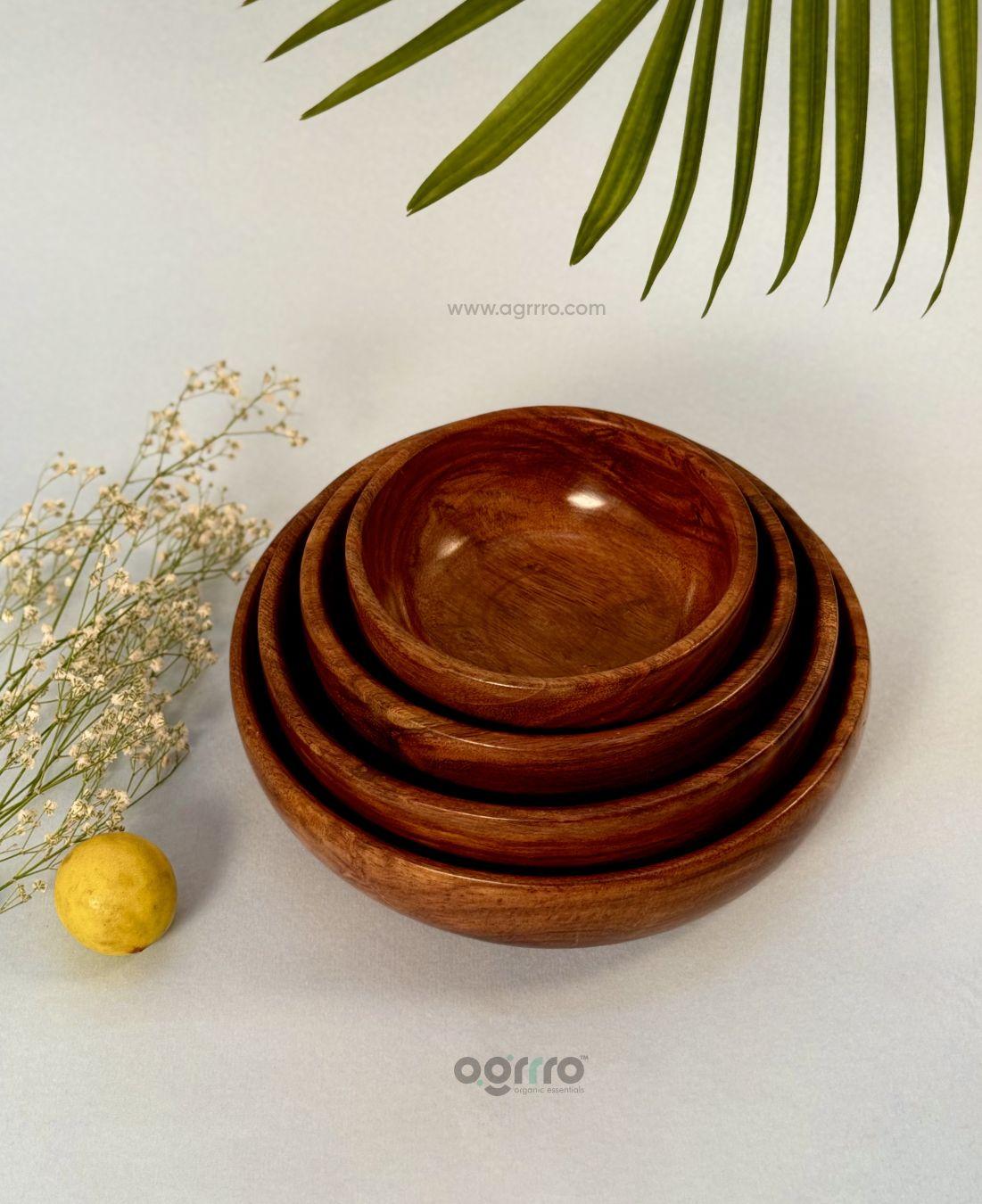 This is the beautiful and best handcrafted wooden serving bowls, best handcrafted serving bowls for decor lovers. Buy world's best handcrafted wooden serving bowls or decor bowls on www.agrrro.com. This is the best way to decorate your home and having snacks with your loved ones.