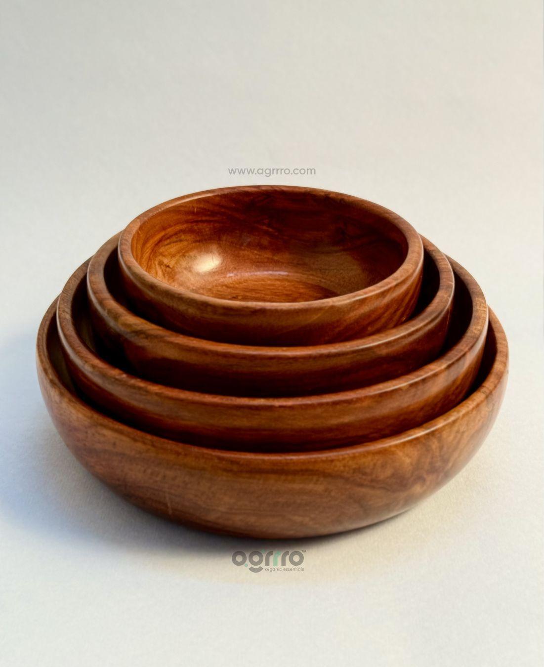 This is the beautiful and best handcrafted wooden serving bowls, best handcrafted serving bowls for decor lovers. Buy world's best handcrafted wooden serving bowls or decor bowls on www.agrrro.com. This is the best way to decorate your home and having snacks with your loved ones.