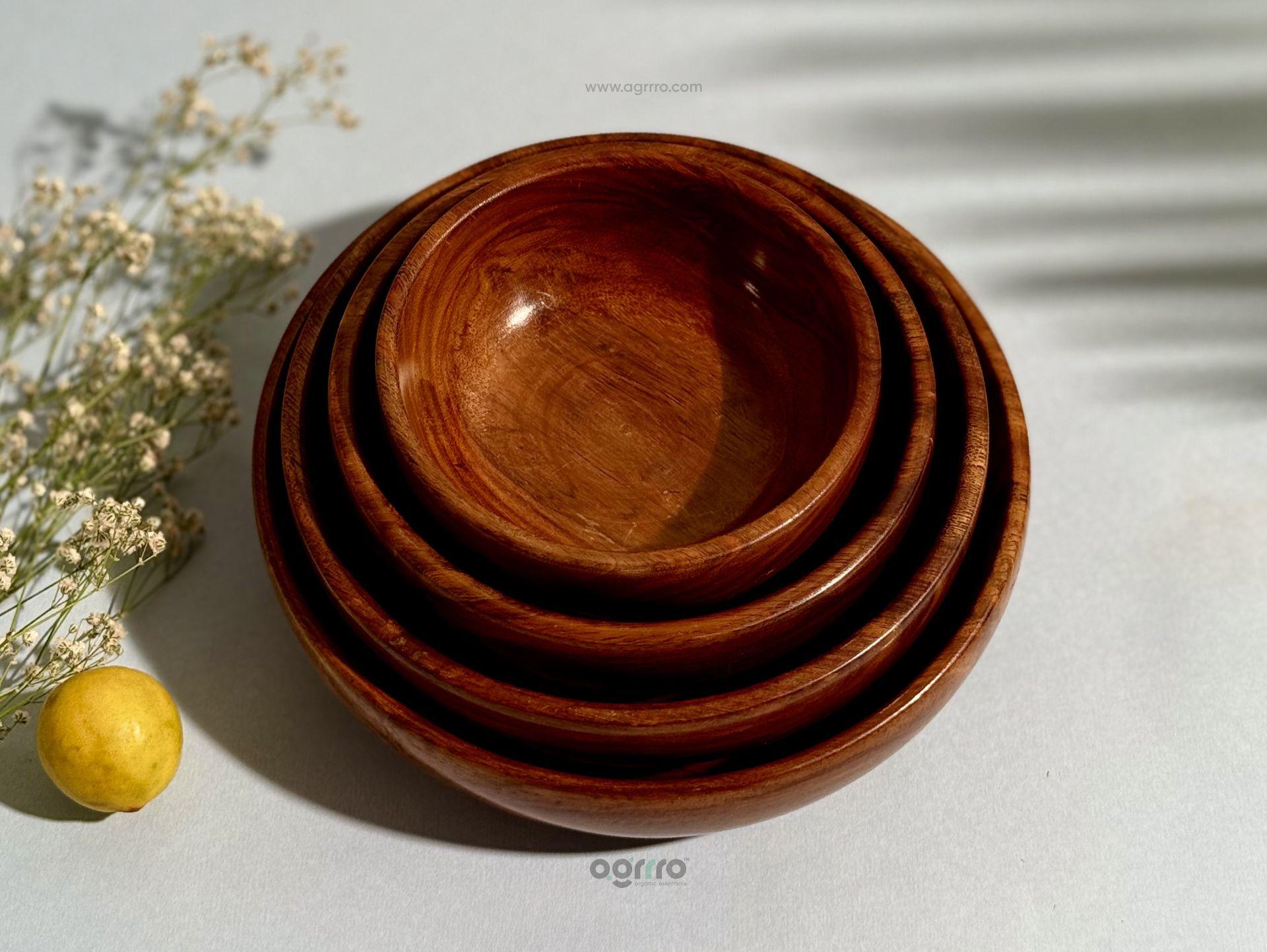 This is the beautiful and best handcrafted wooden serving bowls, best handcrafted serving bowls for decor lovers. Buy world's best handcrafted wooden serving bowls or decor bowls on www.agrrro.com. This is the best way to decorate your home and having snacks with your loved ones.