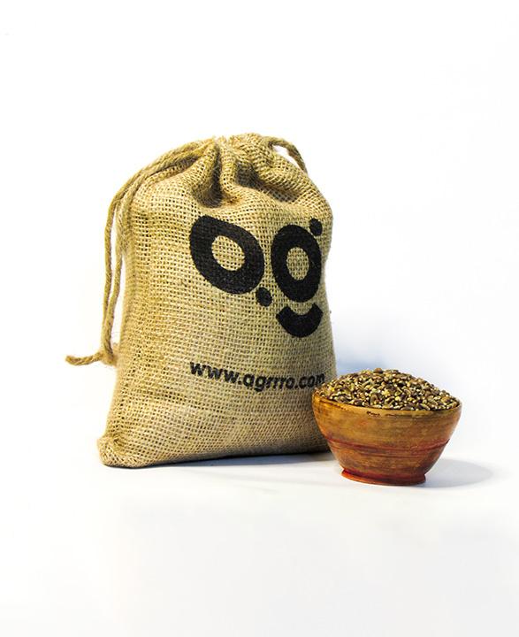 organic black wheat also known as organic kala gehu, organic wheat whole in a wooden bowl and eco friendly jute packaging on the side filled with organic black wheat whole. Buy best organic black wheat whole in India with plastic free eco friendly packaging now from agrrro.