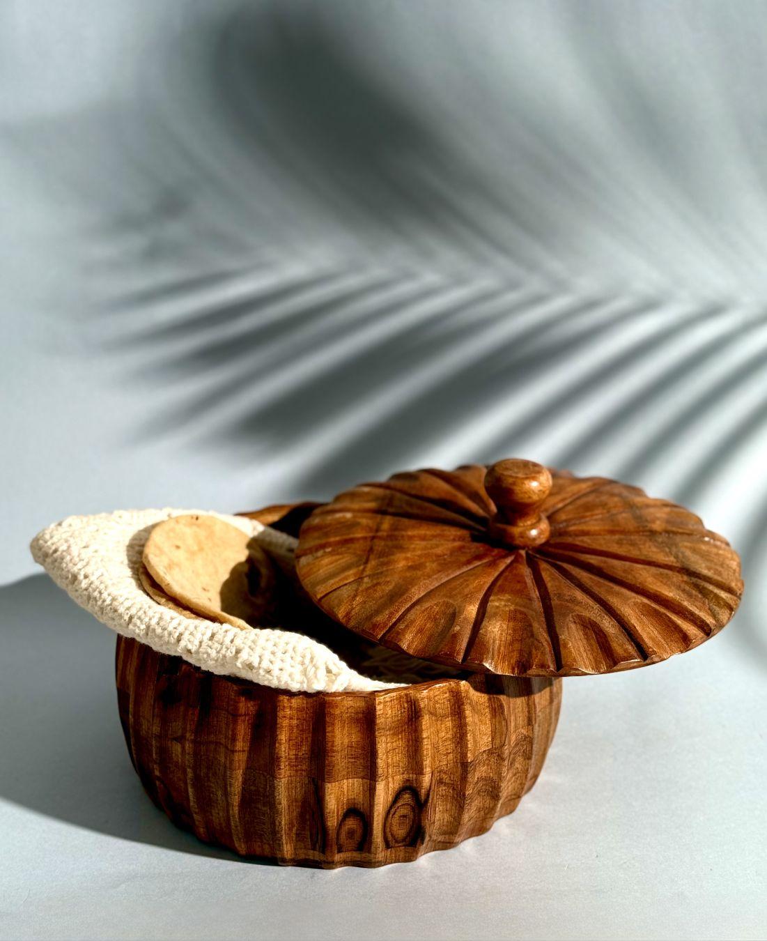 this is the beautiful and best handcrafted wooden chapati box, best handcrafted roti box for kitchenware lovers. Buy world's best handcrafted chapati box or roti box on www.agrrro.com. This is the best way to enjoy dinner with your loved ones.