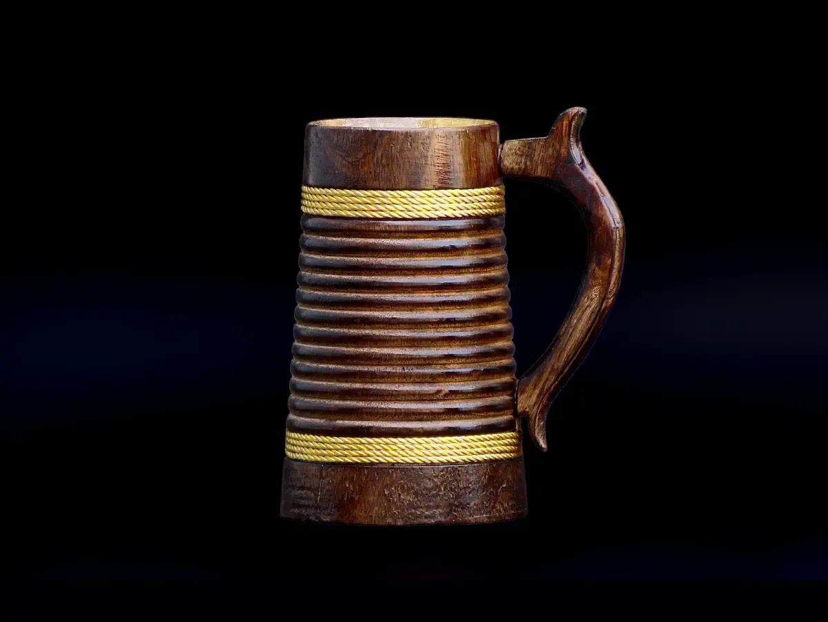 this is the beautiful and best handcrafted wooden beer mug for beer lovers and home decor lovers made of eco friendly mango wood and packed in eco friendly plastic free packaging. Buy the best quality handcrafted wooden beer mug on agrrro.com.